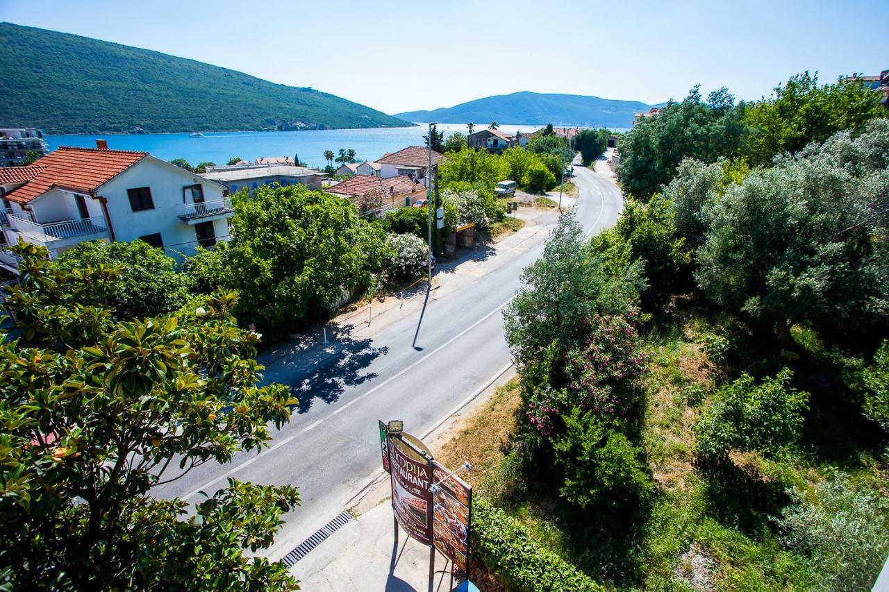 Hotel Olimpija Plus Herceg Novi Exterior photo